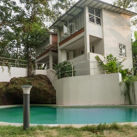 The Island Sanctuary - A Village Secret Chorao Exterior photo
